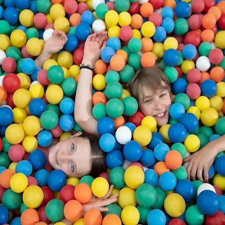 Im Freizeitpark Weissenhaeuser Apartament